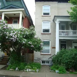 Australis Bed & Breakfast Ottawa