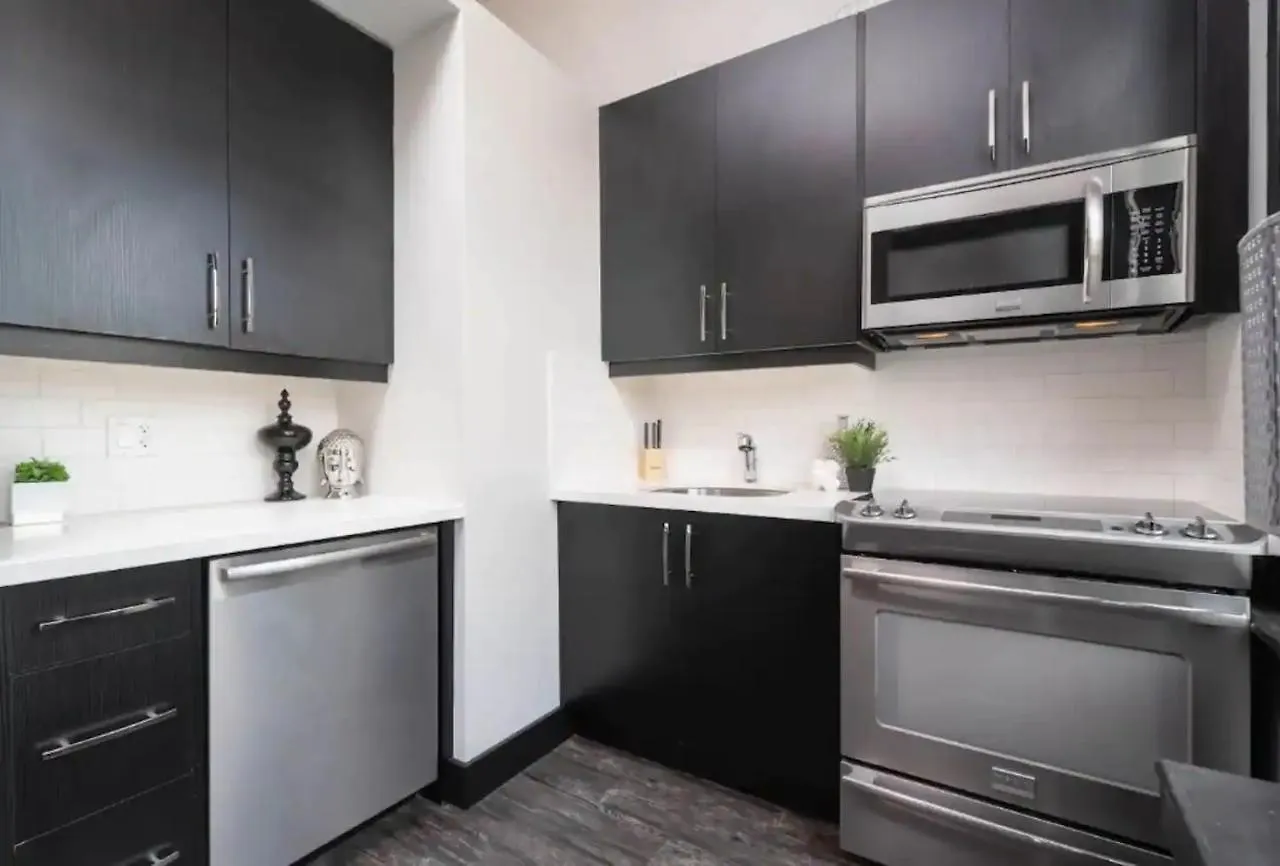 Hotel Queen Street Lofts Toronto